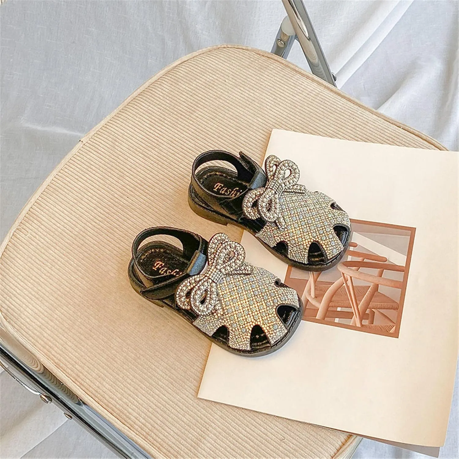 Baby Flat Sole Foot Warmer Girls Leather Rhinestones Embroidery Bow Design Soft Toe Princess Dress Flat Shoes