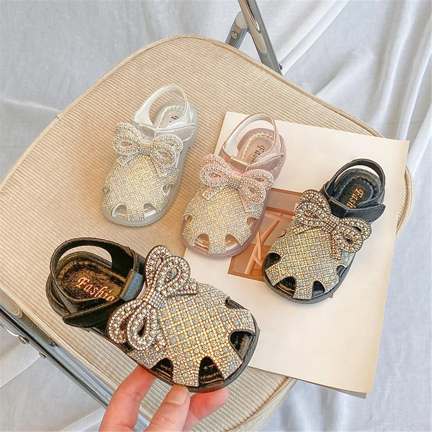 Baby Flat Sole Foot Warmer Girls Leather Rhinestones Embroidery Bow Design Soft Toe Princess Dress Flat Shoes