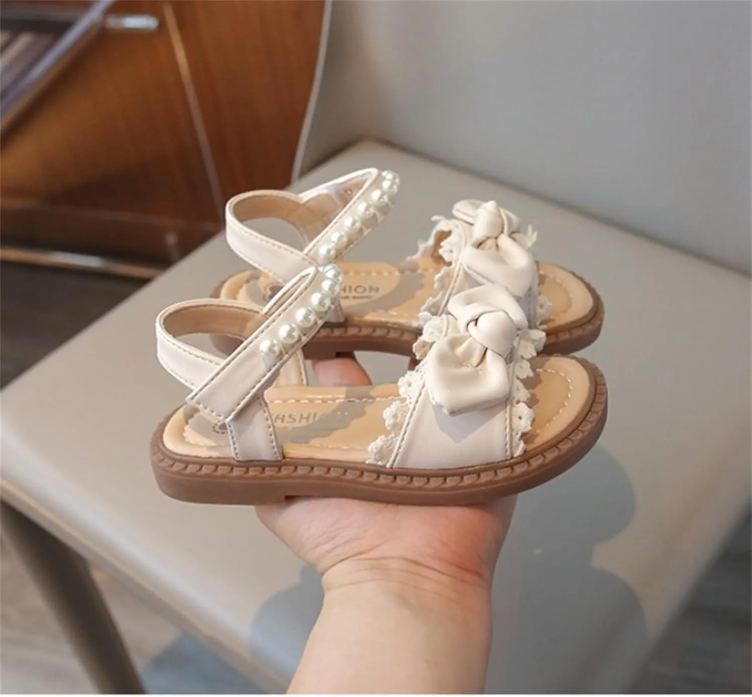Baby Girls Shoes Toddler Girls Fashion Summer Bow Pearl Soft Sole Flat Shoes Leather Soft Closed Toe Comfort Sandals