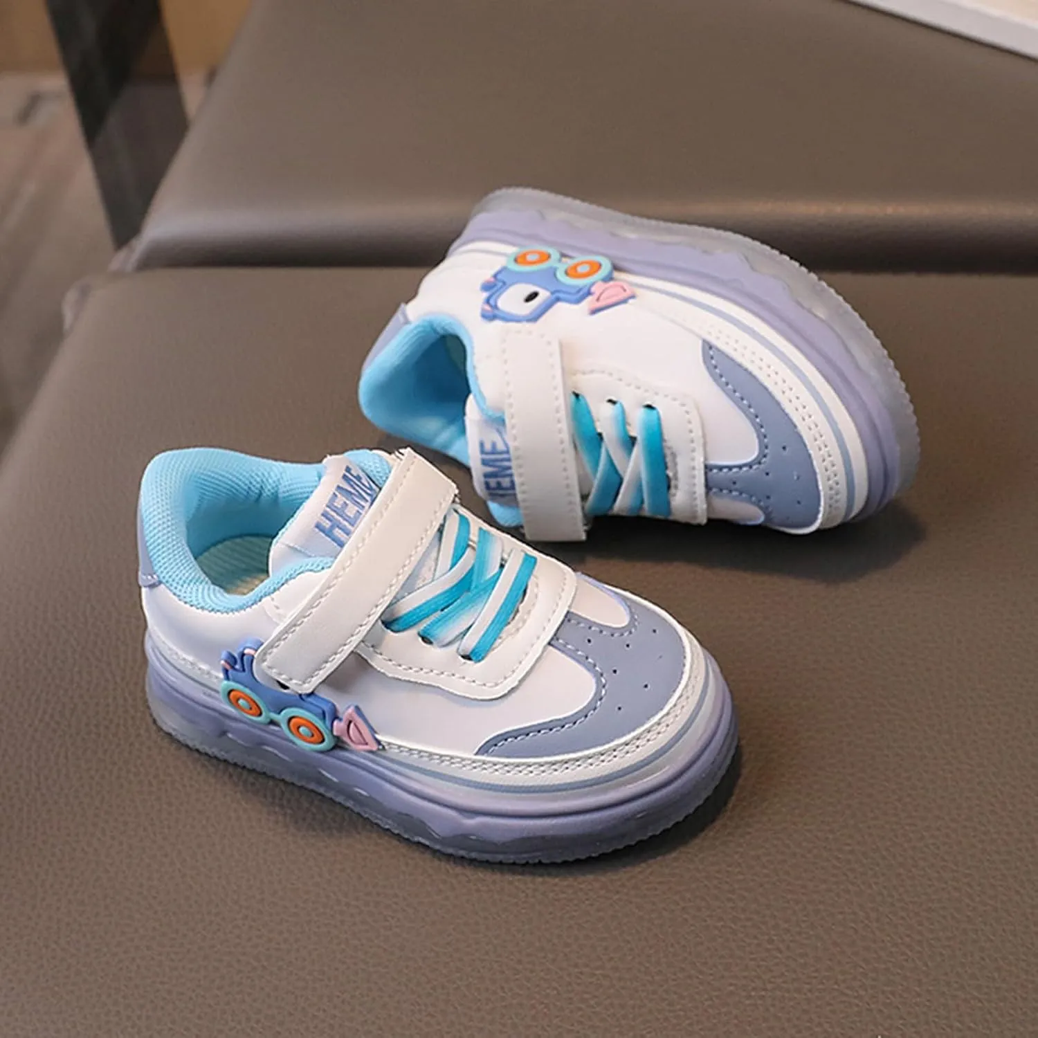 Boys Girls Sneakers Light Up for Baby Size 4 to Kids Size 9.5 artoon LED Illuminated Shoes for Outdoor Sports
