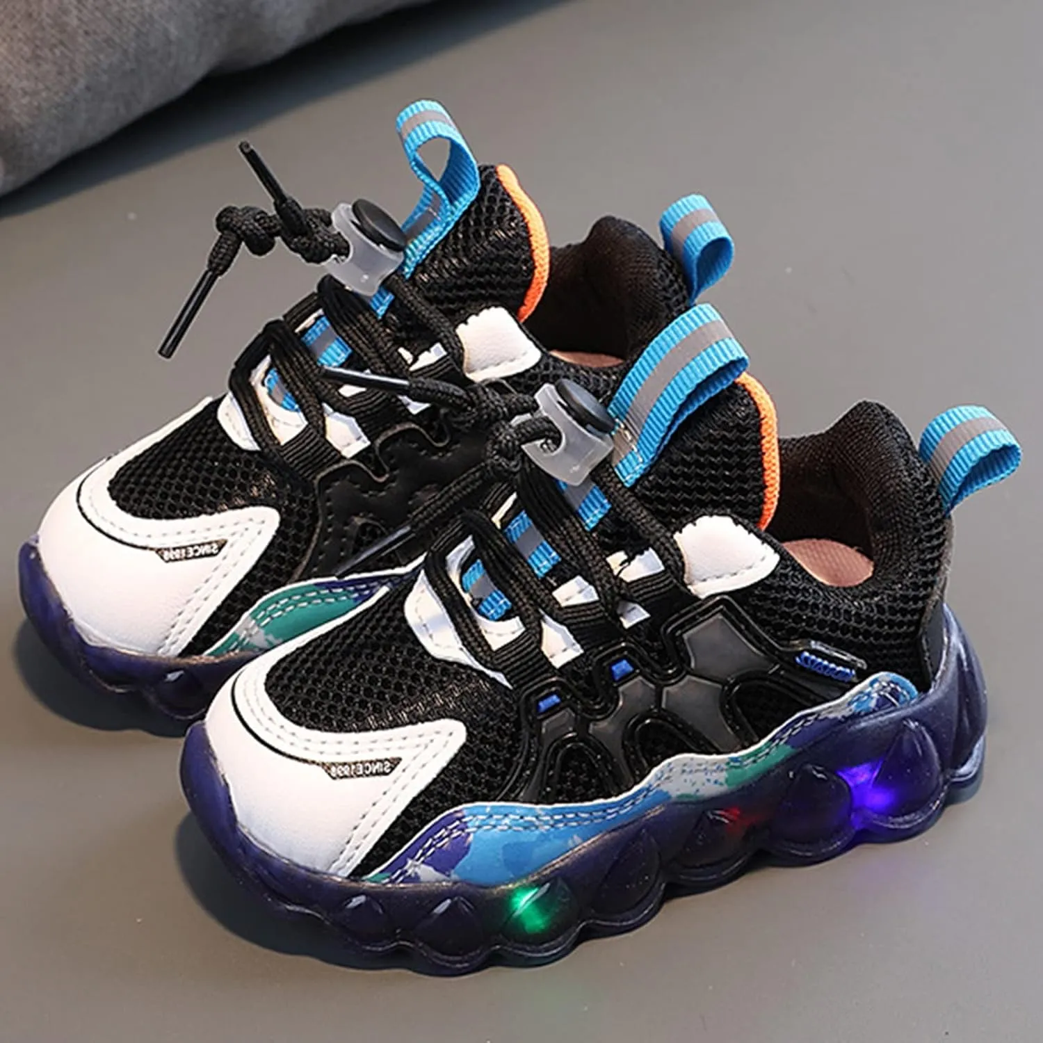 Fashion Light On LED Baby Shoes Casual Children Shoes Boy Sport Shoes Soft Sole Kids Sport Shoes Toddler Girl 8 Shoes