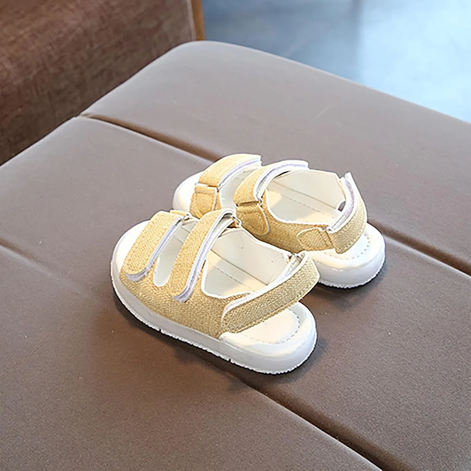Girls LED Light Up Sandals, Slip On aterproof Adjustable Strap Open Toe Water Shoes for Toddler/ittle Kids