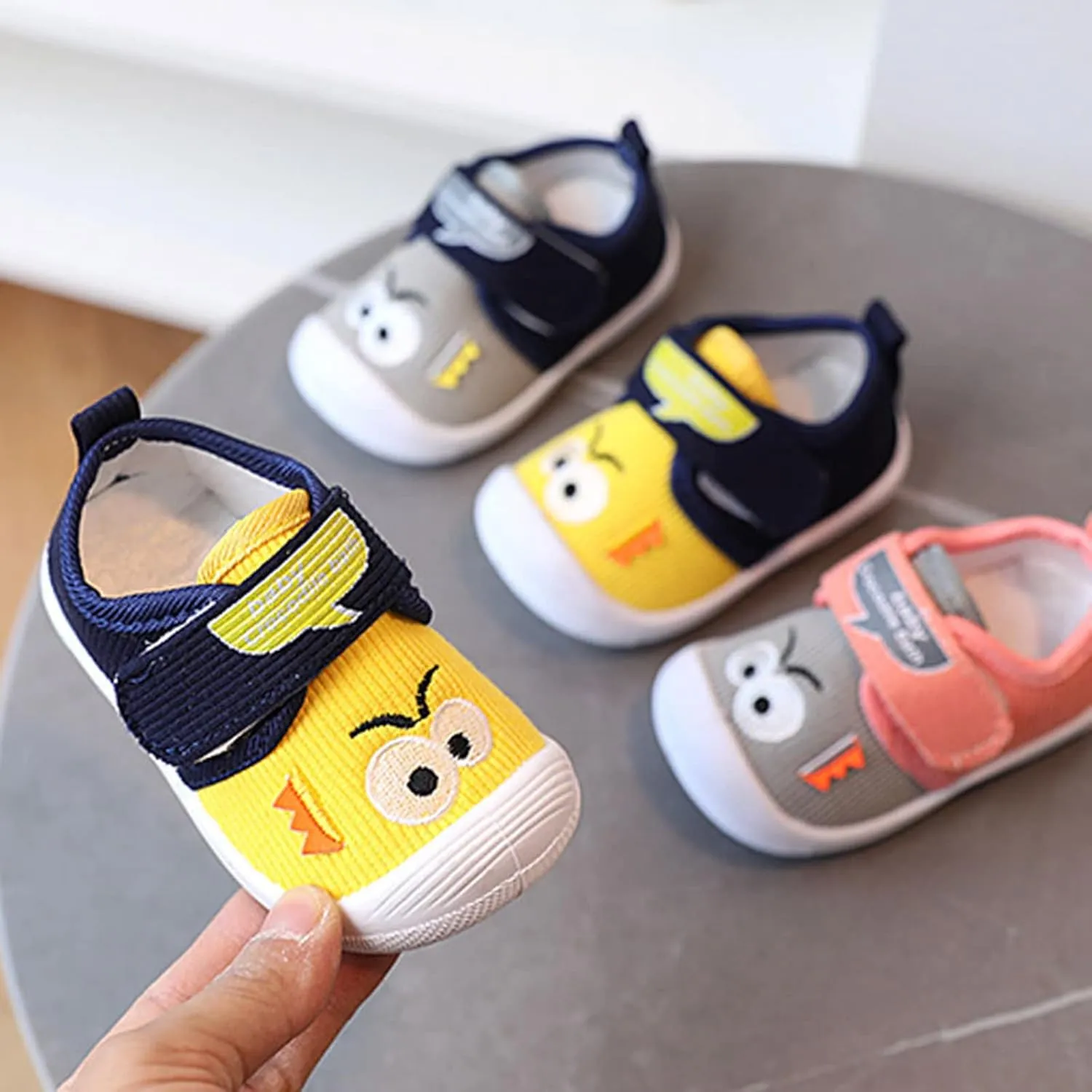 JINCAIHONG Baby Walking Shoes Boys Girls Breathable Barefoot Sneakers Lightweight Non Slip Footwear for Infants