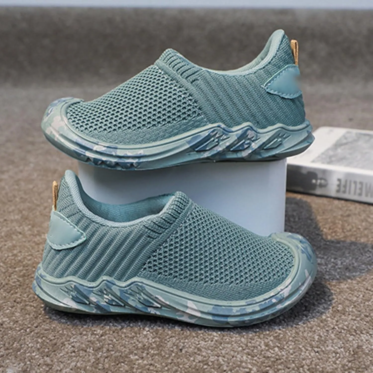 Kids Boys Athletic Shoes Breathable Mesh Lightweight Running Sneakers Toddlers Slip-On Soccer Barefoot Walking Sport Shoes