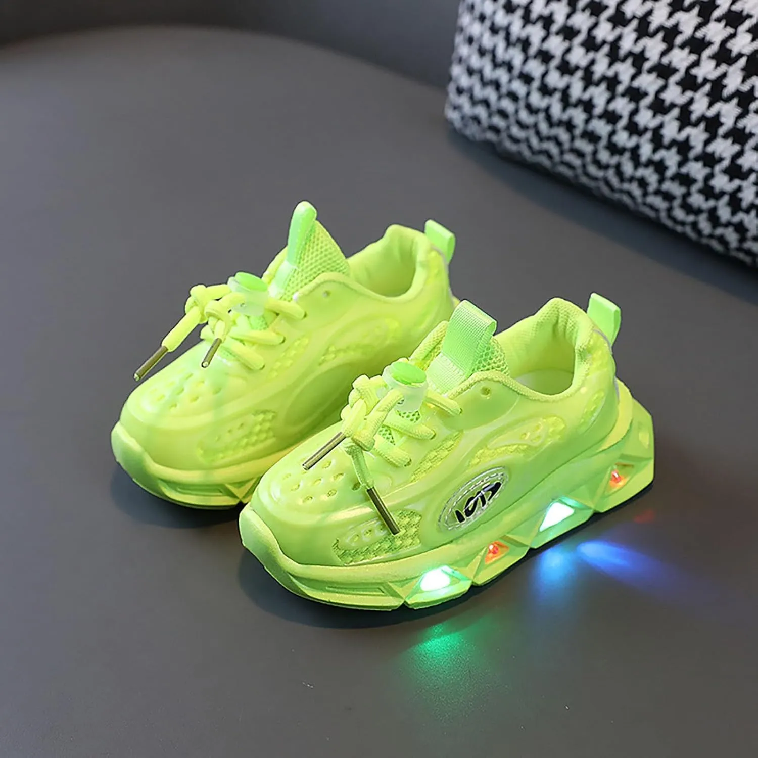 Kids Light-Up Flashing Sneaker Athletic Running Shoes with Strap, Fashionable and Fun for Boys Girls Shoe Toddler Girl