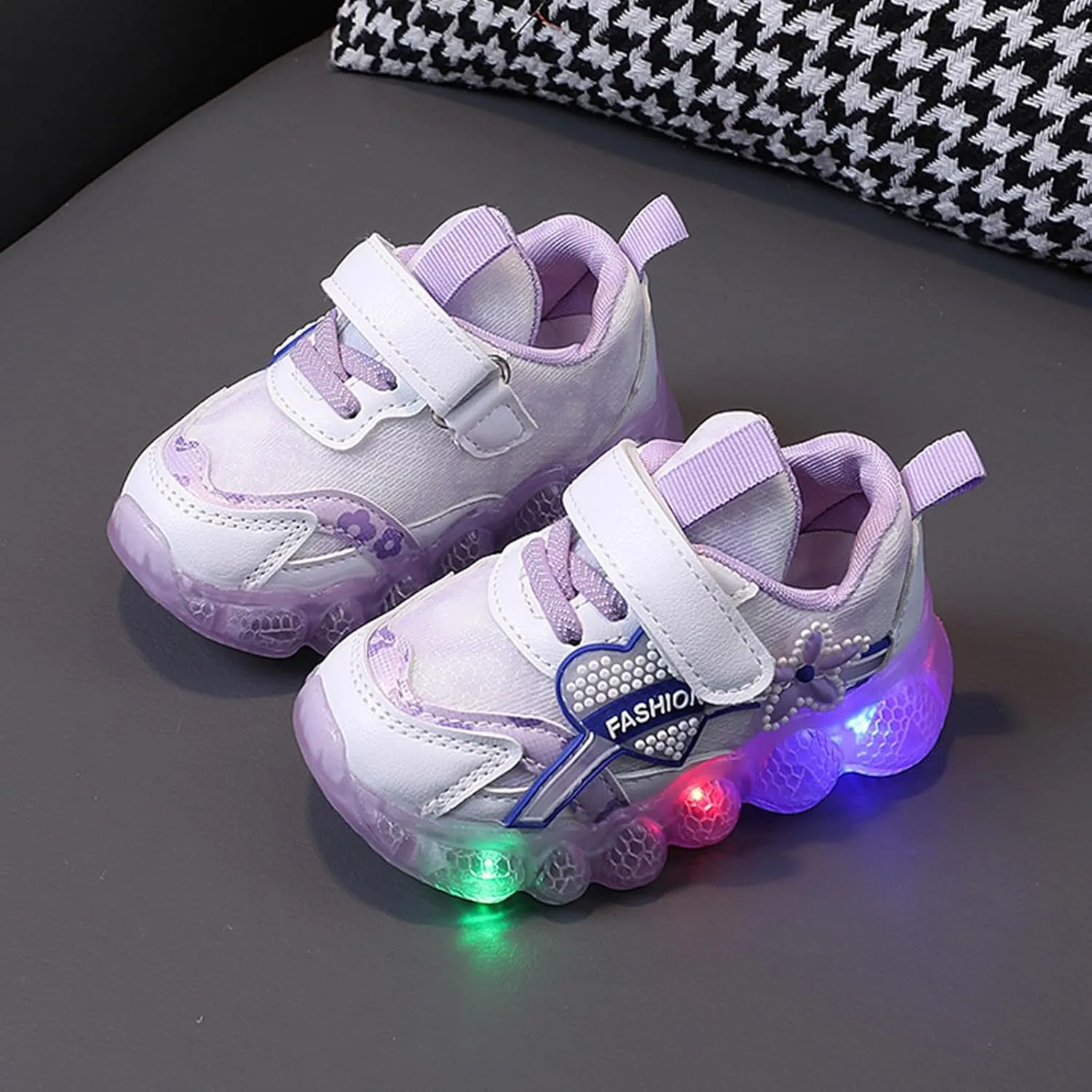 Kids Light Up Shoes Girls Boys Breathable LED Luminous Soft Sole Running Sports Sneaker Lace-Up Casual Kids Slip Sneaker