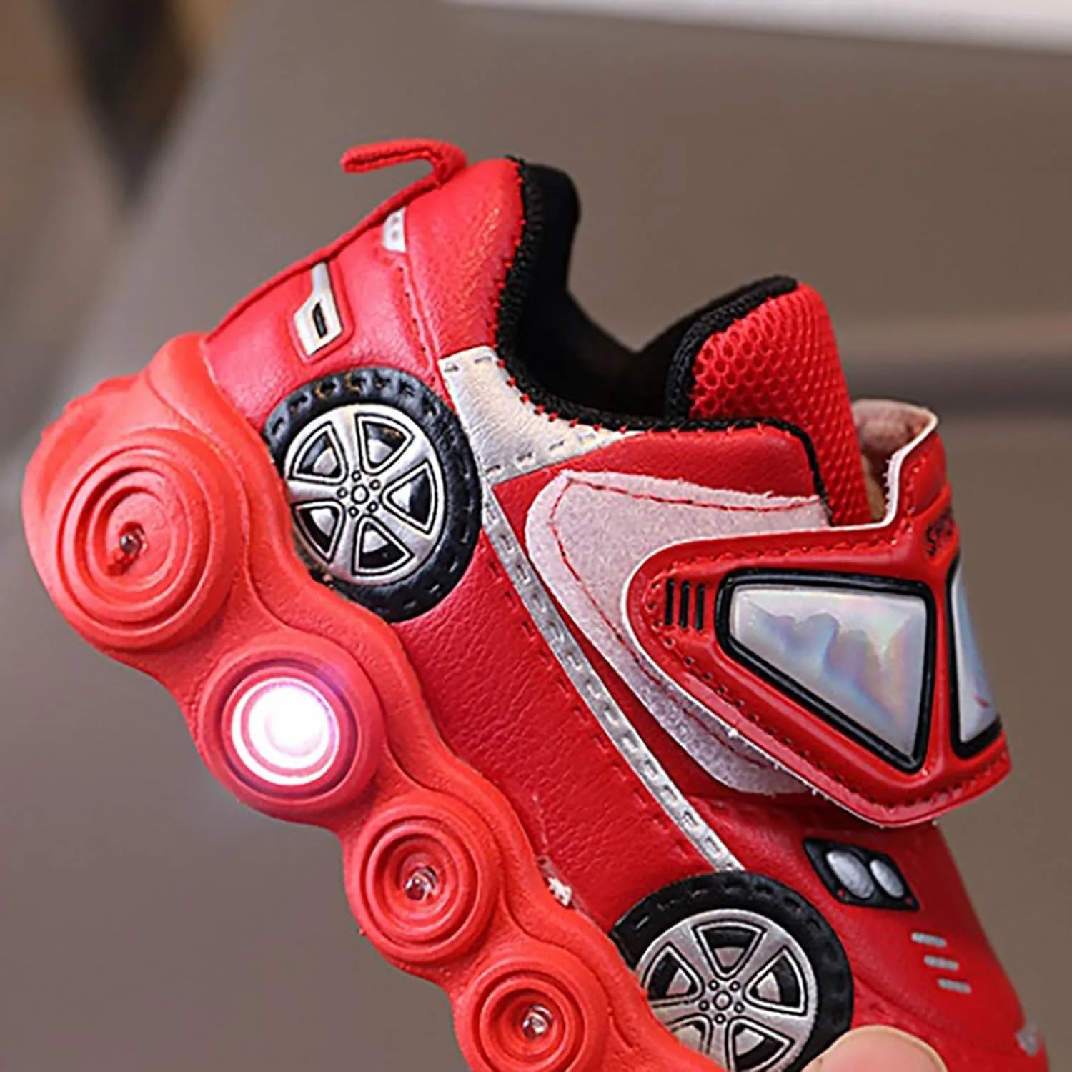 Kids Running Shoes Fashion LED Light Baby Shoes Casual Children Shoes Boys Girls Sandals Soft Anti-Slip Sole PU Shoes