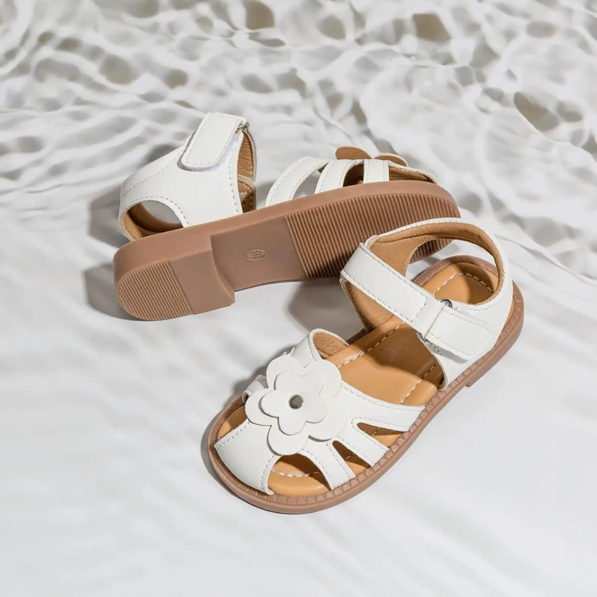 ohsofy Girls Sandals Closed Toe Flower Summer Outdoor Beach Dress Shoes (Toddler/Little Kid)
