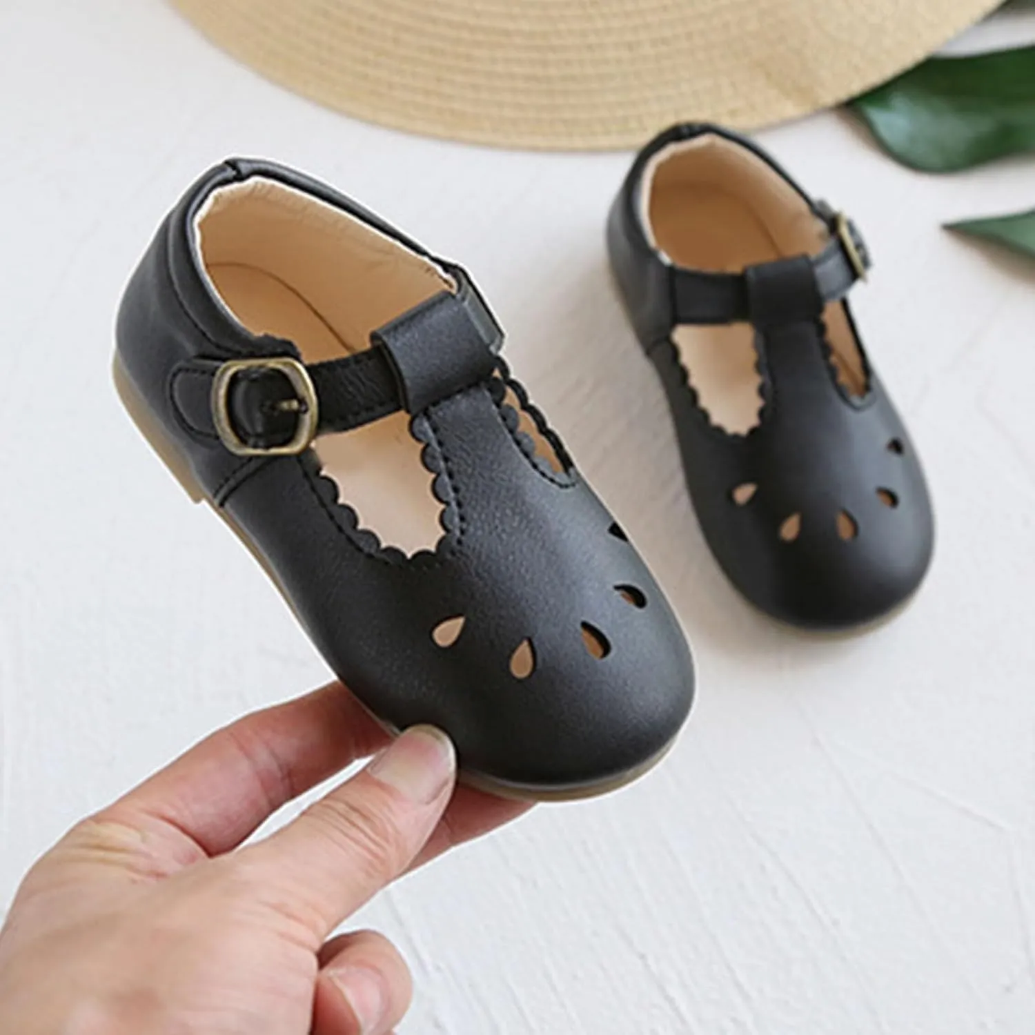 Shower Shoes Toddler Children's Sandals Spring/Casual Soft Sole Hollow Metal Buckle Toddler Girls Beach Sandals