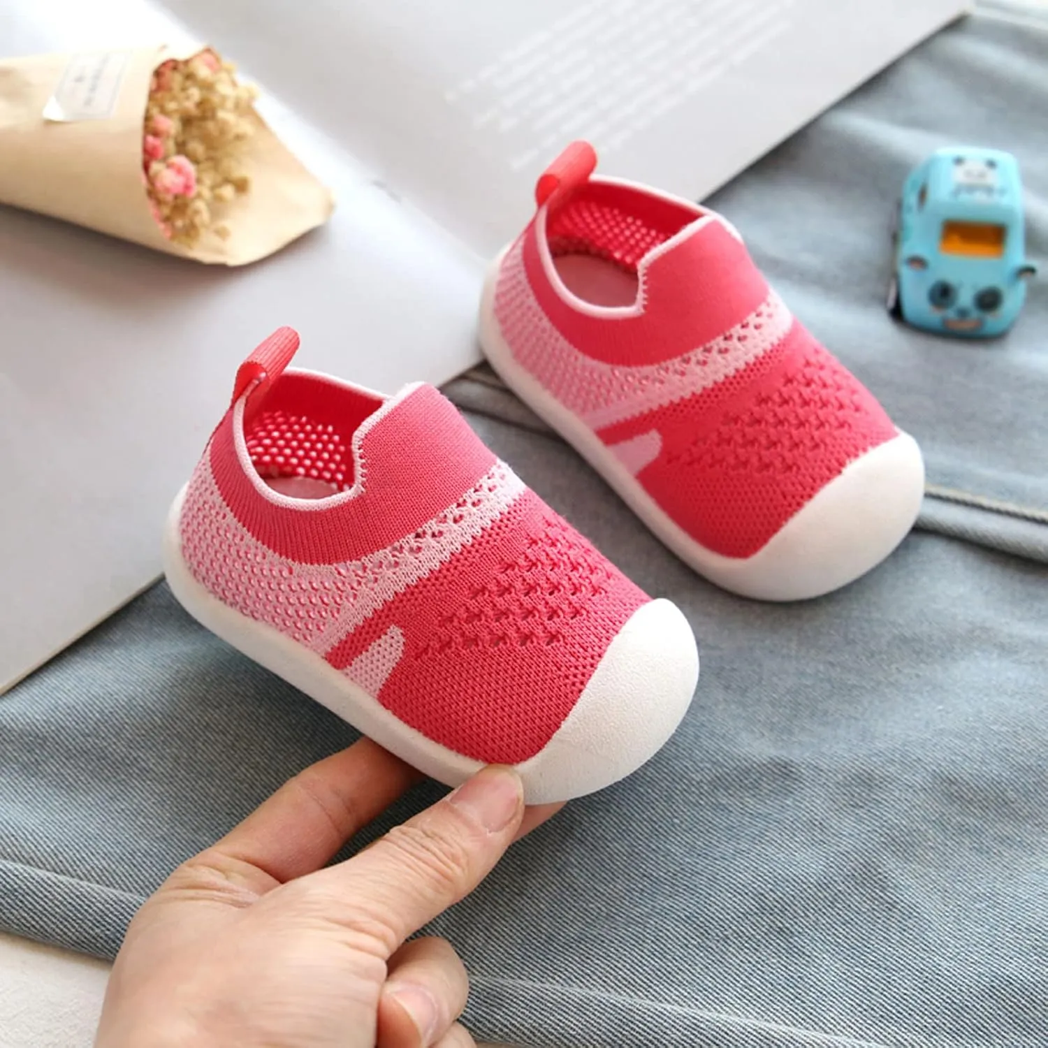 Toddler Cute Shoes Girls Boys Leisure Shoes Mesh Soft Bottom Breathable Slip On Sport Shoes Socks Flat Bottom Sneakers
