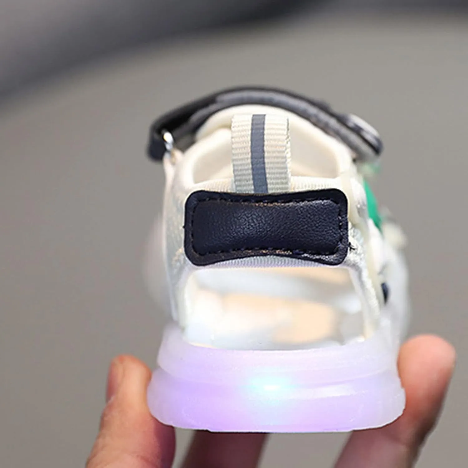 Toddler Kids Sandals Light Up Shoes Boys Open Toe Soft Sole Luminous Sandals Girls Summer Slides LED Flashing Shoes