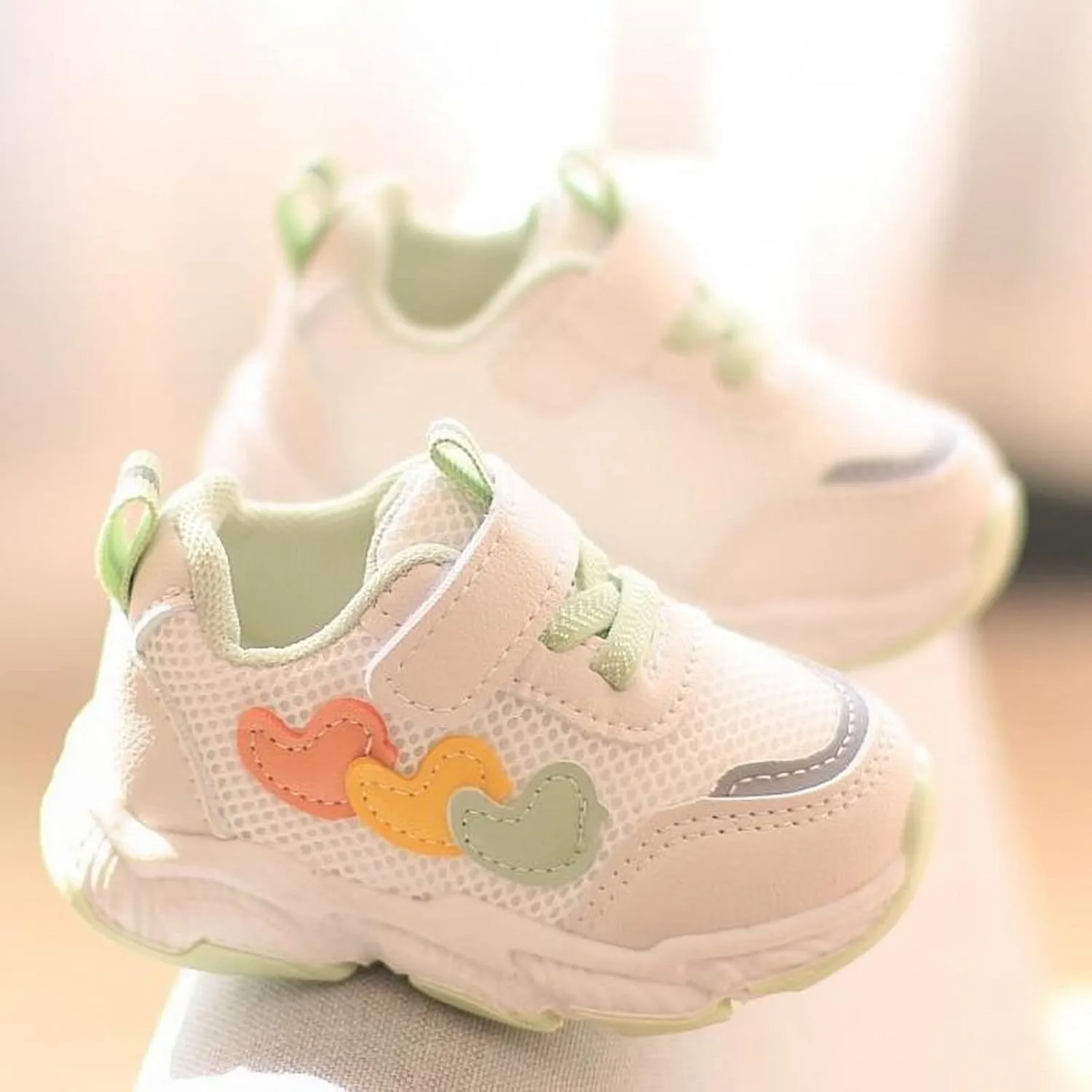 Toddler Sneakers Children's Sports Mesh Shoes Unisex Heart Decoration for Kids 3 to 18 Months Tennis Shoes for Boys