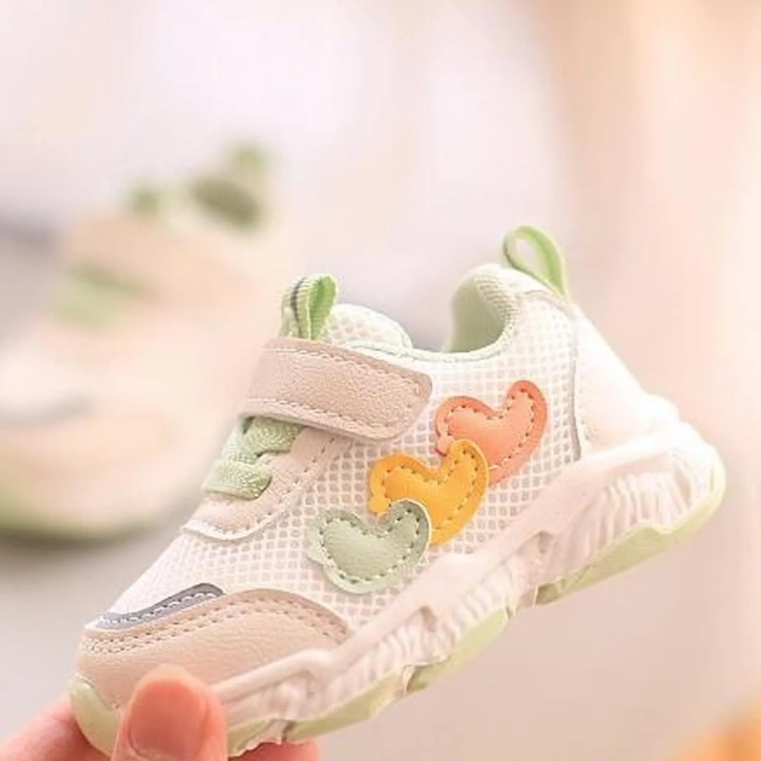 Toddler Sneakers Children's Sports Mesh Shoes Unisex Heart Decoration for Kids 3 to 18 Months Tennis Shoes for Boys