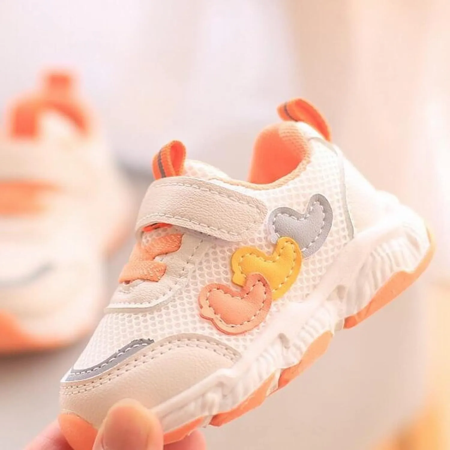 Toddler Sneakers Children's Sports Mesh Shoes Unisex Heart Decoration for Kids 3 to 18 Months Tennis Shoes for Boys