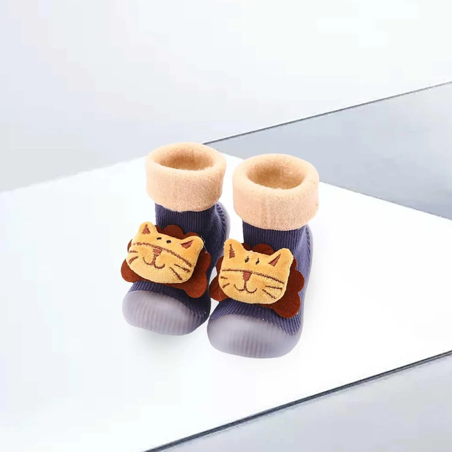 Toddler Sock Shoes Baby Walking Shoe Fuzzy Socks Bootie Non Slip Soft Rubber Sole Sneakers Cozy Warm Prewalker Shoes